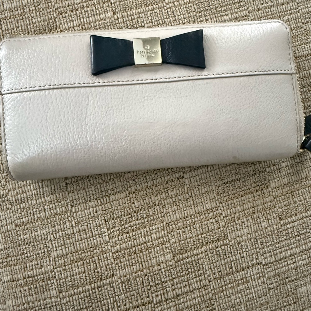 kate spade Cream Leather Continental Wallet with Navy Bow and Gold Plaque